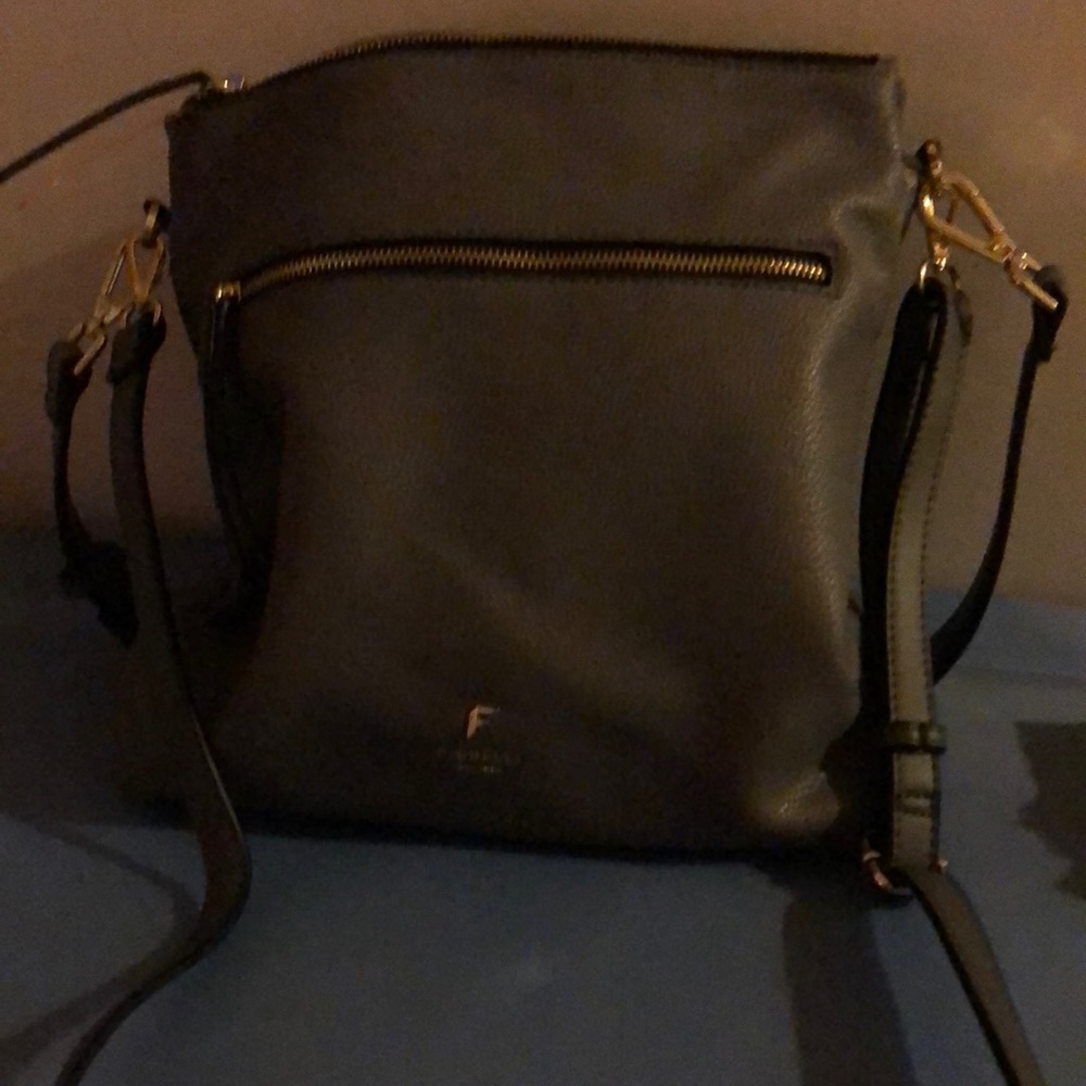 Like New Grey double strap long or short Fiorelli purse